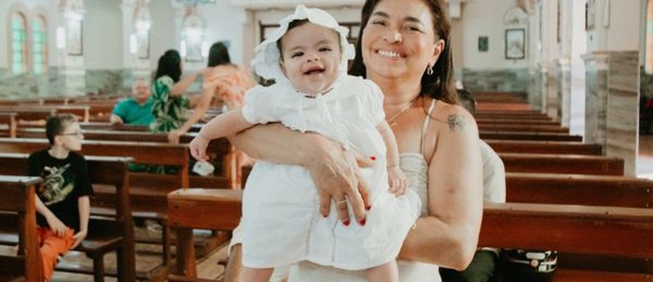 Batizado do Bebê: A Importância dos Padrinhos e Como Escolher com Carinho
