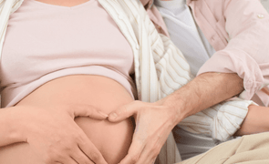 O que os bebs fazem dentro da barriga da me